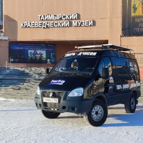 Установка автономной солнечной электростанции на внедорожный микроавтобус